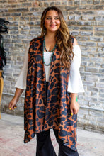 Load image into Gallery viewer, Aztec Leopard Sleeveless Vest
