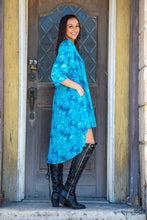 Load image into Gallery viewer, Turquoise Rock Mid Length High Low Kimono
