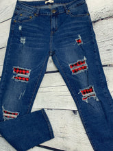 Load image into Gallery viewer, Denim Jeans With Plaid Patches
