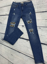 Load image into Gallery viewer, Denim Jeans with Leopard Patches
