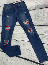 Load image into Gallery viewer, Denim Jeans with Serape patches
