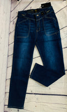 Load image into Gallery viewer, L&amp;B Dark Wash Cropped Jeans
